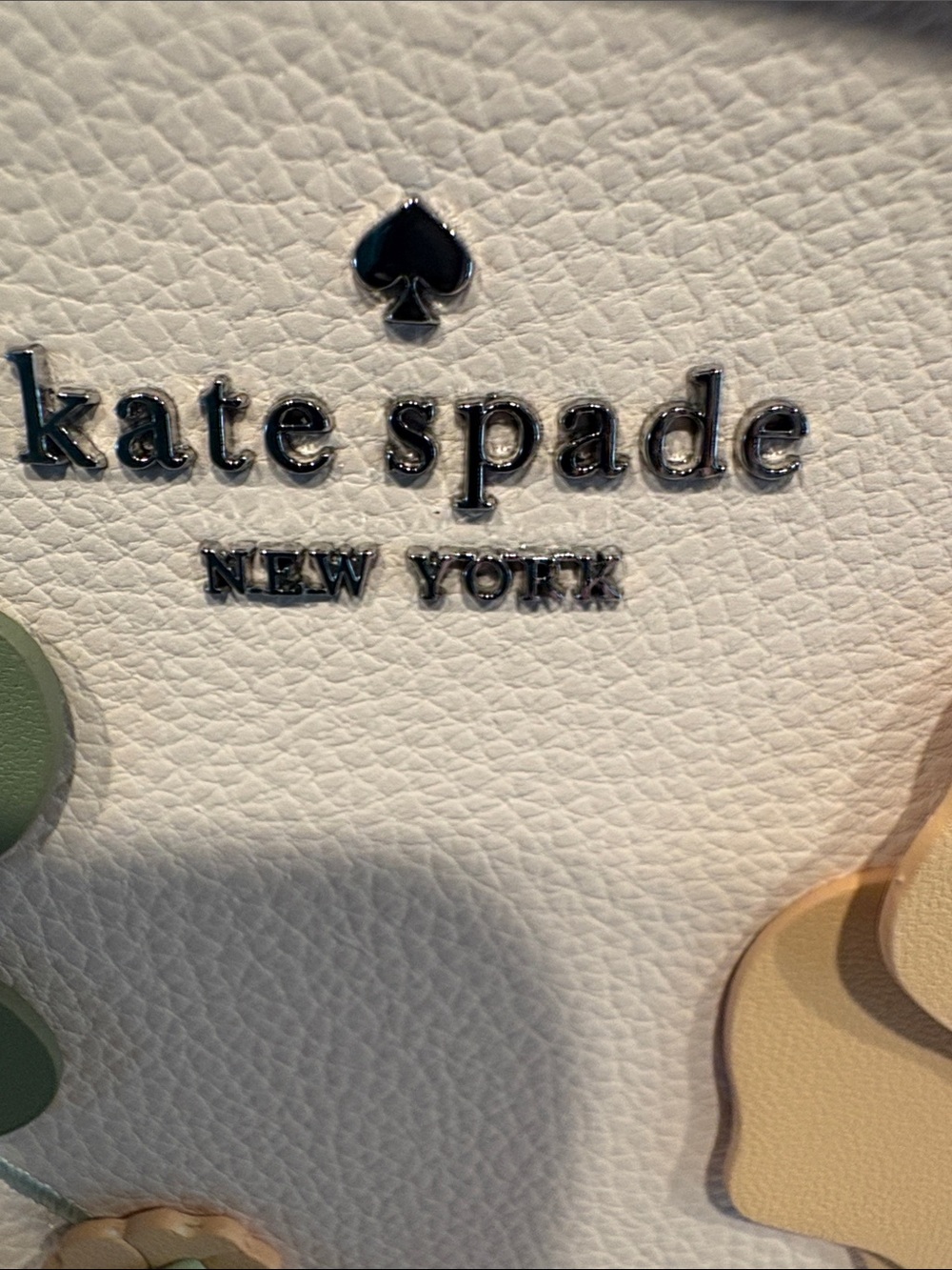 Kate Spade Lucy NWT Peach Pebbled Leather with Leather Floral Appliqué MSRP $169 - Picture 5 of 10